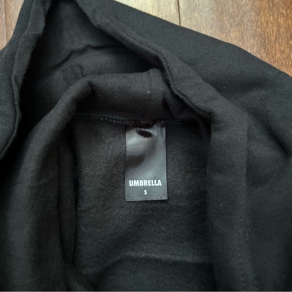 Umbrella Clothing Black and Red “Tour Life” Unisex Hoodie, Size Small - Picture 9 of 9